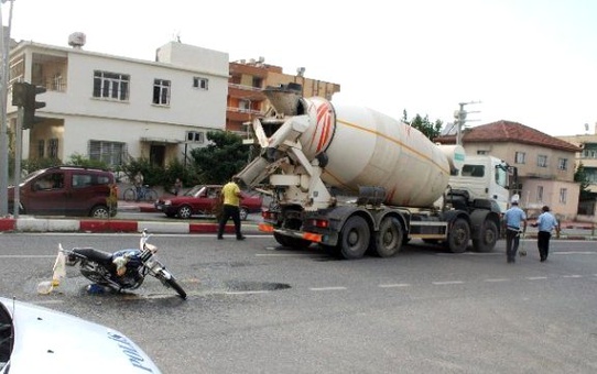 Beton Mikserinin Çarptığı Motosiklet Sürücüsü Hayatını Kaybetti