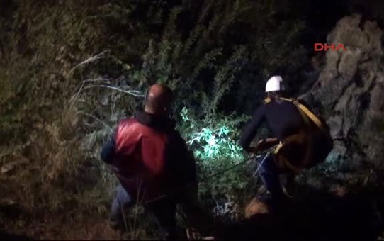 Antalya Falezlerden Düşen Öğretmeni İtfaiye Kurtardı -Düzeltme