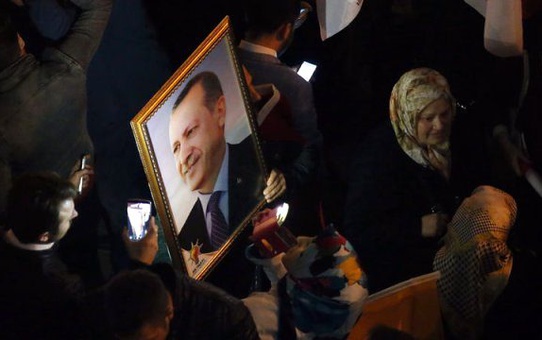 Guardian: Türkler Ağır Bir Bedel Ödeyebilir
