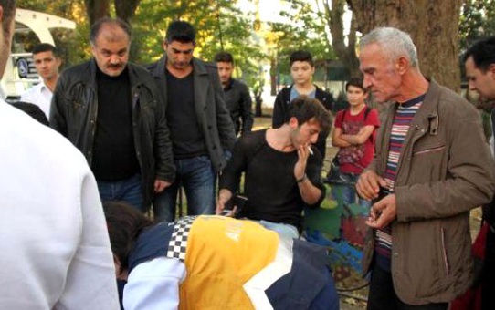 Otomobilin Çarptığı Motosiklet Sürücüsü Yaralandı