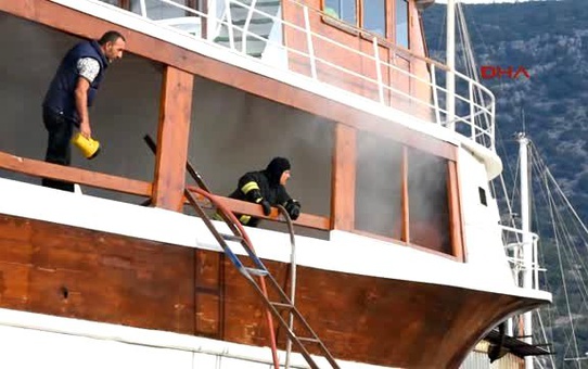Bodrum'da Tekne Yangını