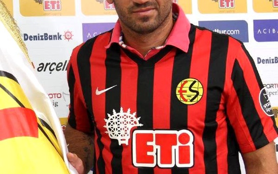 Eskişehirspor Gekas ve Muarem'le Yollarını Ayırdı