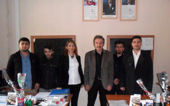 Ülkü Ocakları Öğretmenler Gününde Öğretmenleri Ziyaret Etti
