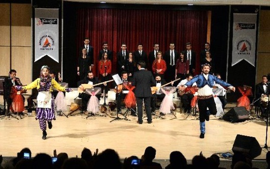 Muratpaşa Kursiyerlerinden Muhteşem Konser