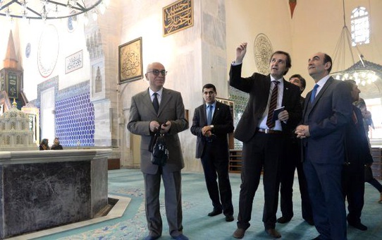 Başkan Edebali'den Öğrencilere Gönüllü Rehberlik