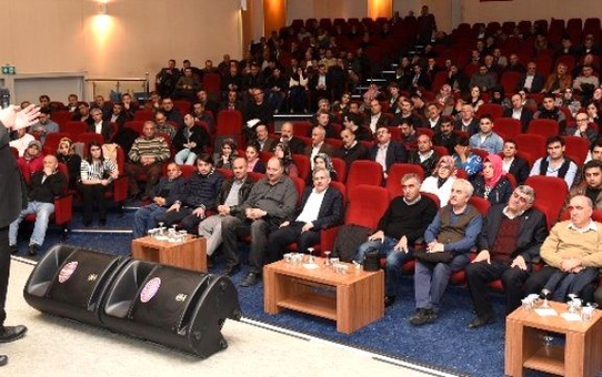 Büyükşehir'den Belediye Kanunu Eğitim Semineri