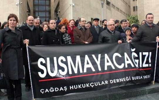 Çhd Üyesi Avukatların Yargılandığı Dava