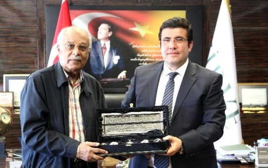 Hindistan Eski Büyükelçisinden Zirve'ye Ziyaret