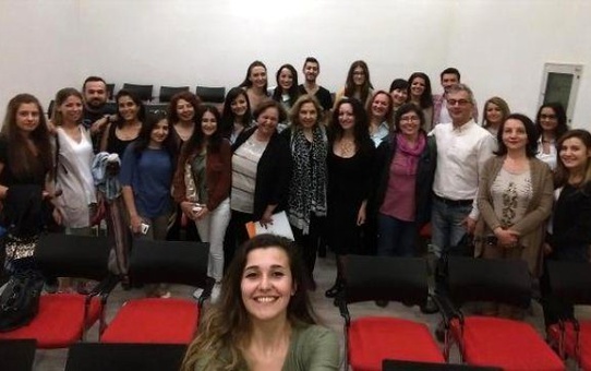 İzmir'de Basın Özgürlüğü Konuşuldu