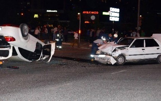 Elazığ'da Trafik Kazası: 4 Yaralı