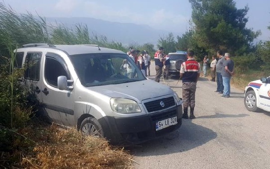 Otomobil ile Hafif Ticari Araç Çarpıştı: 8 Yaralı