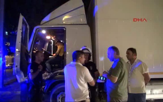 Batman'da Şüpheli Kamyon Polisi Alarma Geçirdi
