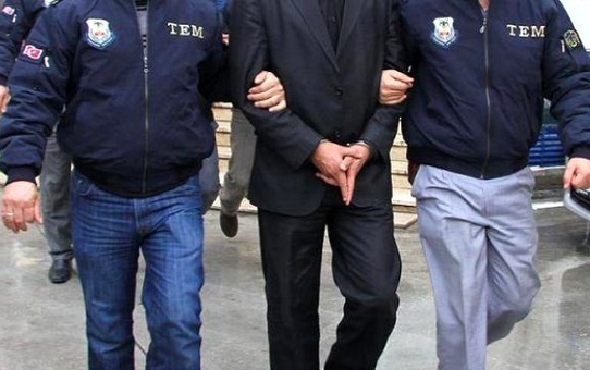 Trabzon'da Fetö Kapsamında 1 Kaymakam ve 3 Adliye Personeli Tutuklandı