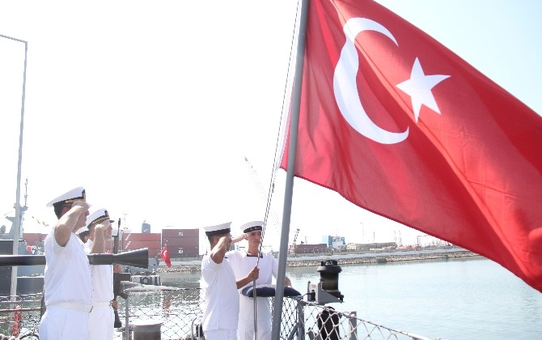 Deniz Kuvvetleri'nin En Hızlı Hücumbotu Tcg Bora'da Bayramlaşma