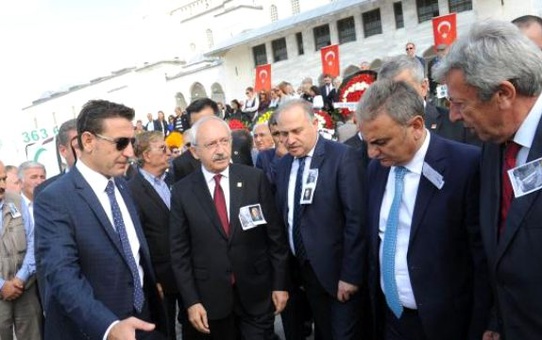 Kılıçdaroğlu, Muğla Eski Milletvekili Ergin'in Cenaze Namazına Katıldı
