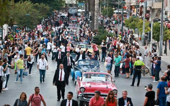 Uluslararası Antalya Film Festivali, Kortej Geçişiyle Başladı