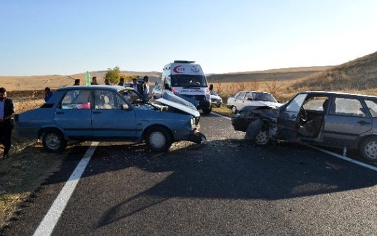 Ankara'da Trafik Kazası: 4 Yaralı