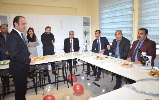 Uluğbey Ortaokulu Fen Laboratuvarına Kavuştu