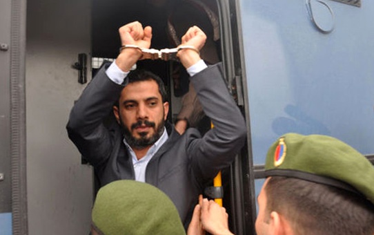 Baransu'nun Eski Eşi Çocuklarının Soyadını Değiştirdi