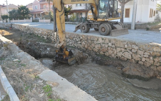Belediye Başkanı Gençer ve Baski Müdürü Çavdar'dan Laka Deresi'nde İnceleme