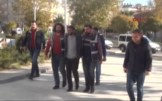 Adıyaman - Kaçtığı Otomobille Polis Aracına Çarpınca Yakalandı