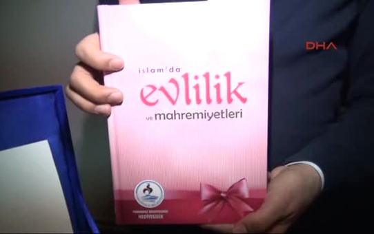 Denizli Belediyeden Yeni Evlenen Çiftlere Skandal Kitap