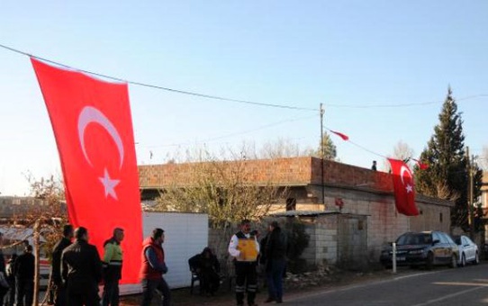 Şehit Polisin Gaziantep'teki Baba Evine Ateş Düştü