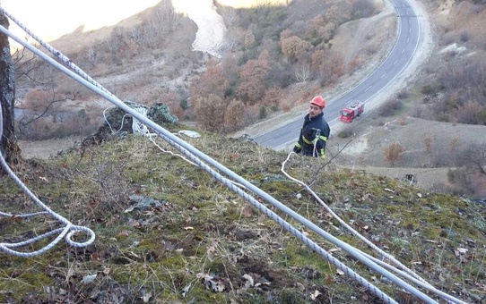 İtfaiye Mahsur Kalan Keçi İçin Seferber Oldu