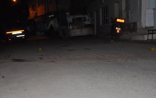 Evinin Önünde Silahlı Saldırıya Uğradı