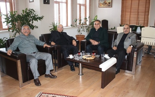 Nevşehir Eski Valisi Asım Hacımustafaoğlu Başkan Karaaslan'ı Ziyaret Etti