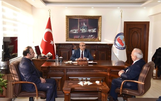 Vali Demirtaş: 'Karataş İçin Çaba Sarfediyoruz'