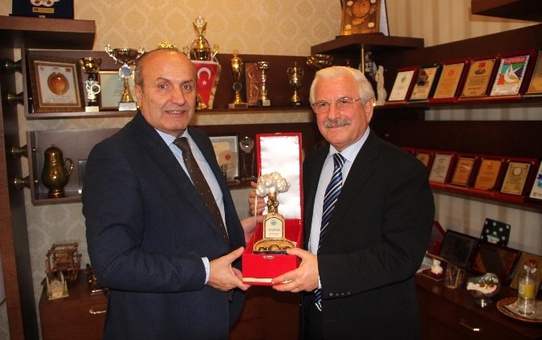 Emekli Vali İngenç Başkan Arslan'ı Ziyaret Etti