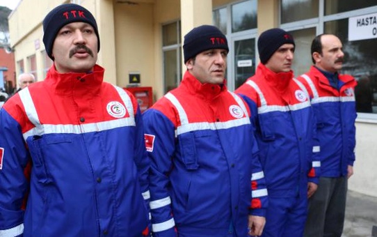Madenciler 'Beyaz Melekler' Kurtarma Ekibi Kurdu