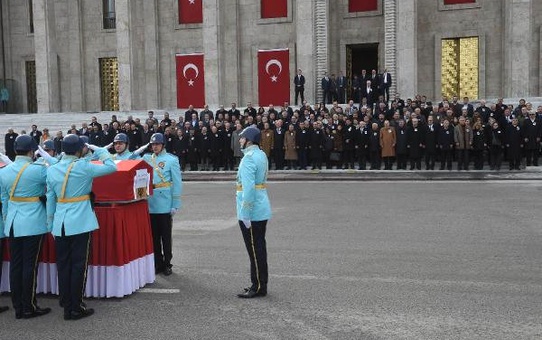 Trafik Kazasında Hayatını Kaybeden Enver Öktem İçin TBMM'de Cenaze Töreni Düzenlendi