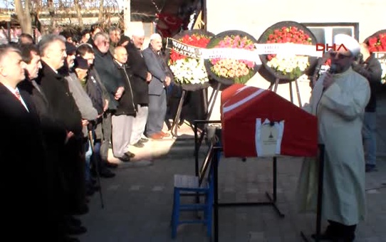 Dikili Kaymakamı Mustafa Nazmi Sezgin Kansere Yenildi