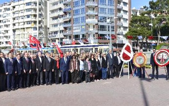Çelenk Törenini İptale Tepki