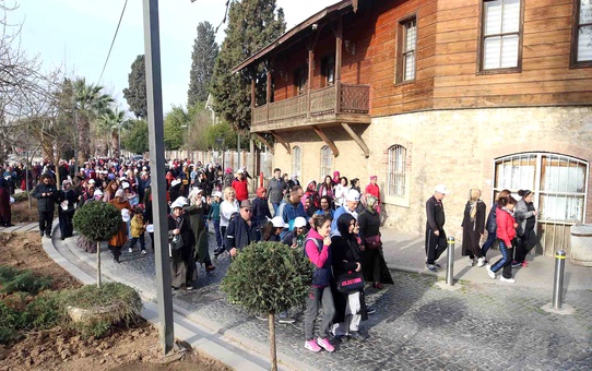 ''Medeniyetimizde kadın erkekten daha önemlidir''