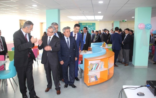 Sındırgı'da Kütüphane Açıldı