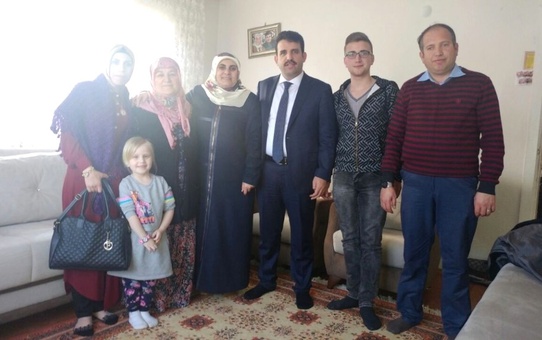 Çakır Eşi ile Birlikte Şehit Ailelerini Ziyaret Etti