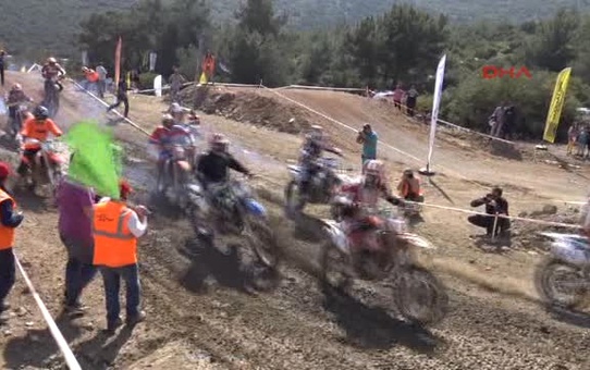 Muğla Düşe Kalka Yarıştılar
