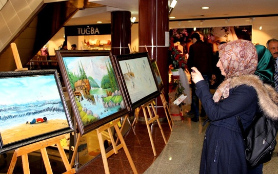 Ressam Özyurt 7'nci Sergisini TSK Mehmetçik Vakfı Yararına Açtı