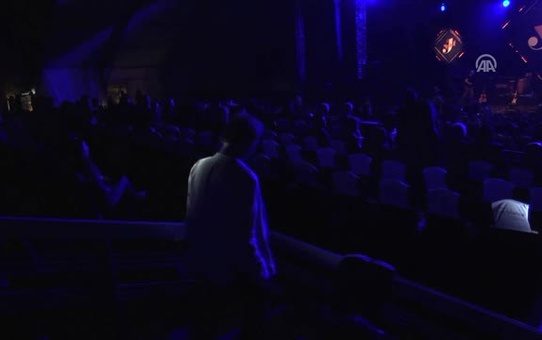12. Jazzablanca Müzik Festivali'nde Ingiliz Şarkıcı Murray Head Sahne Aldı