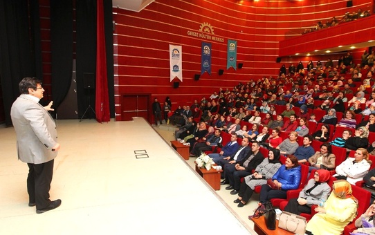 Dr. Zafer Akıncı Mutlu Yaşamın Sırlarını Paylaştı