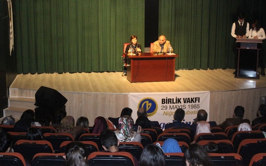 Birlik Vakfı Öğrencileri, Nevin Şahin ve Rahmi Dilligil ile Buluşturdu
