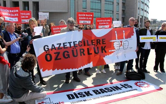 Adliye Önünde Tutuklu Gazeteciler İçin Özgürlük Eylemi