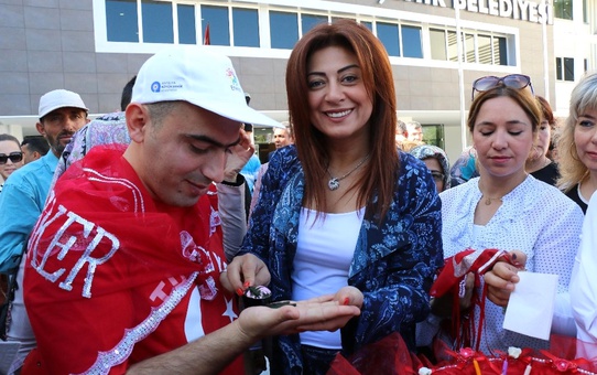 Engelli Gençler Davul Zurnayla Askere Uğurlandı