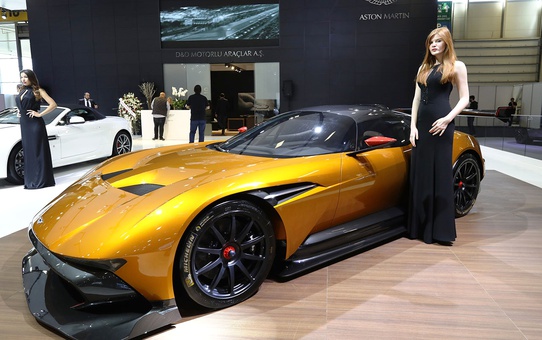 İngiliz Efsanesi Aston Martin'in Vulcan Modeli İzmir'de