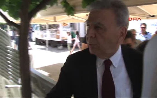 Izmir Buca'da En Acı Anneler Günü; Kaza Kurbanları Toprağa Veriliyor