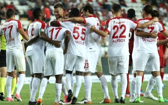 Antalyaspor, Gaziantepspor'u 4-1 Yendi