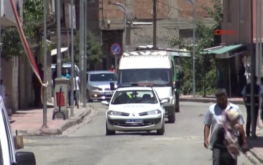Diyarbakır Silvan'da Şehit Asker Kürtçe Ağıtlarla Toprağa Verildi-1